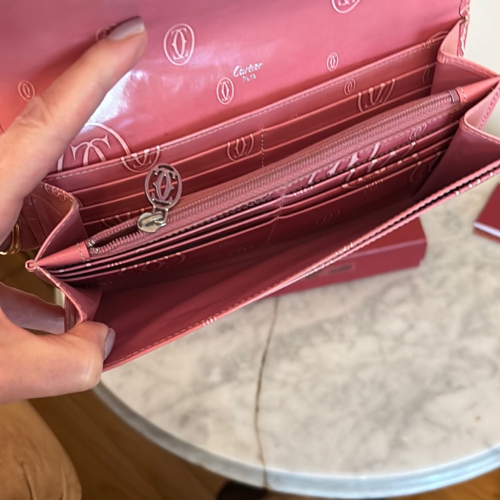 🤩 Authentic Cartier Pink Monogram Wallet - Picture 5 of 9